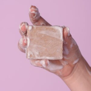 SAVON LAIT DE CHÈVRE - PURIFIANT ET NOURRISSANT - Yazine